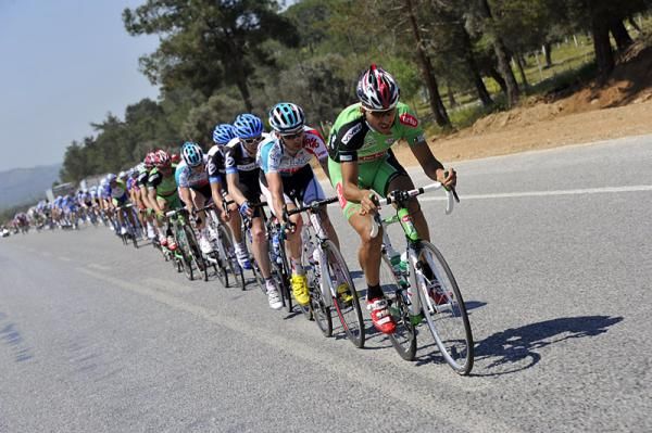 Turkey's Konya Torku Seker Spor - Vivelo squad contributed to the chase effort.