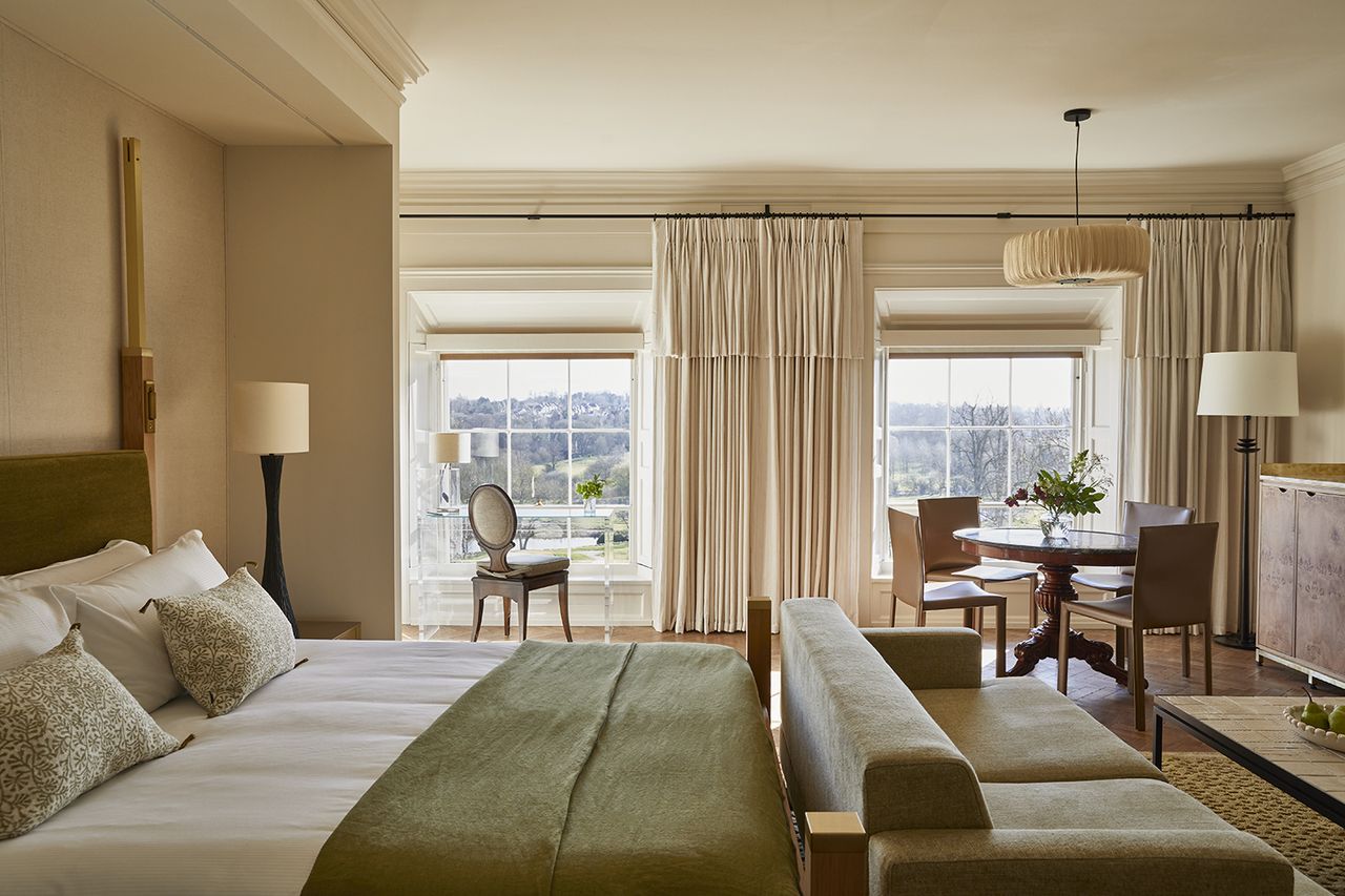 The Grove hotel