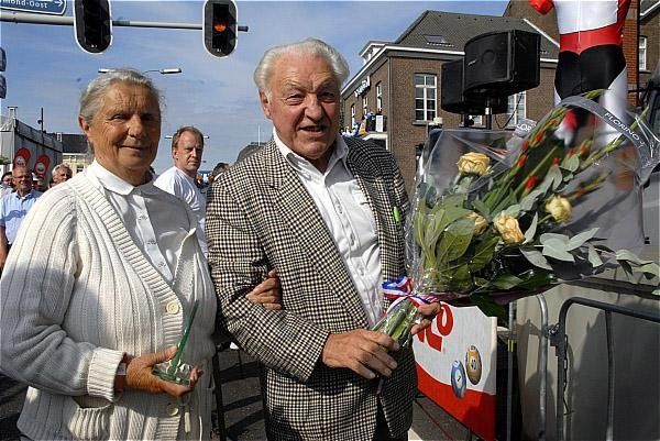 Tom Boonen's grandparents got the bouquet after his stage win.