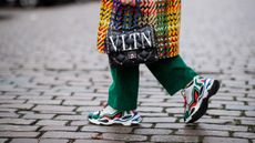 How to match sneakers to your outfit: 9 essential tips