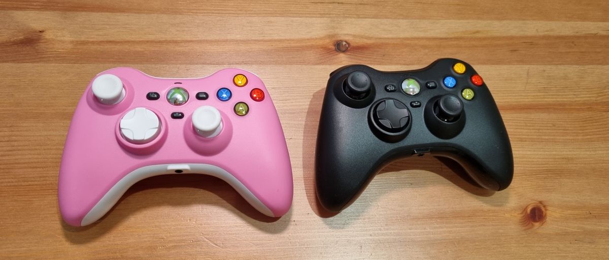 Hyperkin Xenon Pink and Black colorways