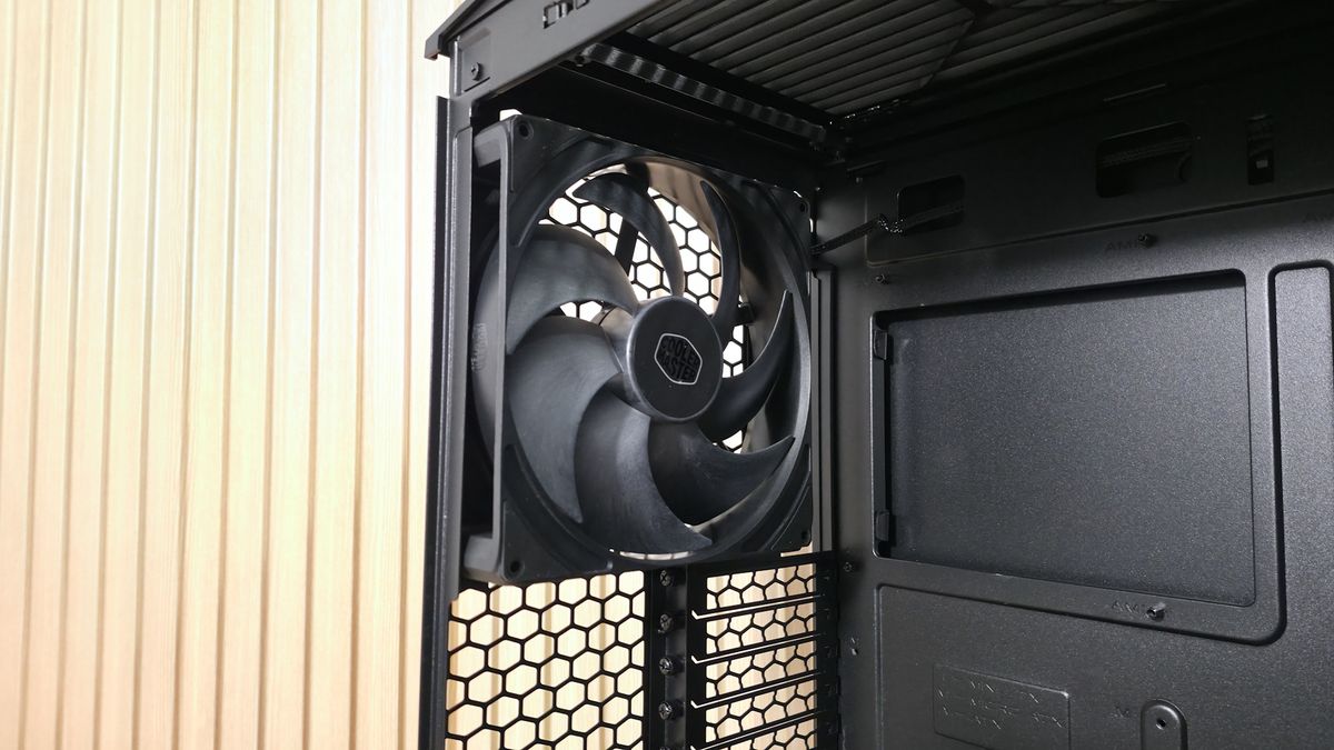 Cooler Master HAF II 500 - Rear fan