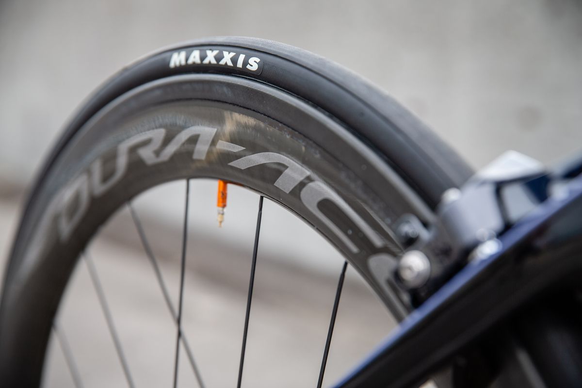 Shimano Dura-Ace R9100 wheels are paired with Maxxis Velocita Prototype tyres
