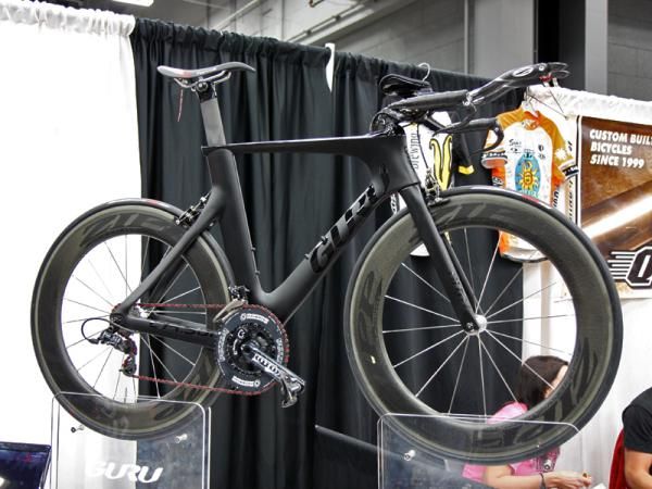 Guru went full stealth for its time trial/triathlon bike at NAHBS.