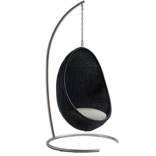 A swing chair with aluminum frame