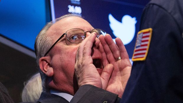 NEW YORK, NY - NOVEMBER 07:A trader on the floor of the New York Stock Exchange (NYSE) works as Twitter&amp;#039;s initial price offering (IPO) is finalized on November 7, 2013 in New York City. Twitt