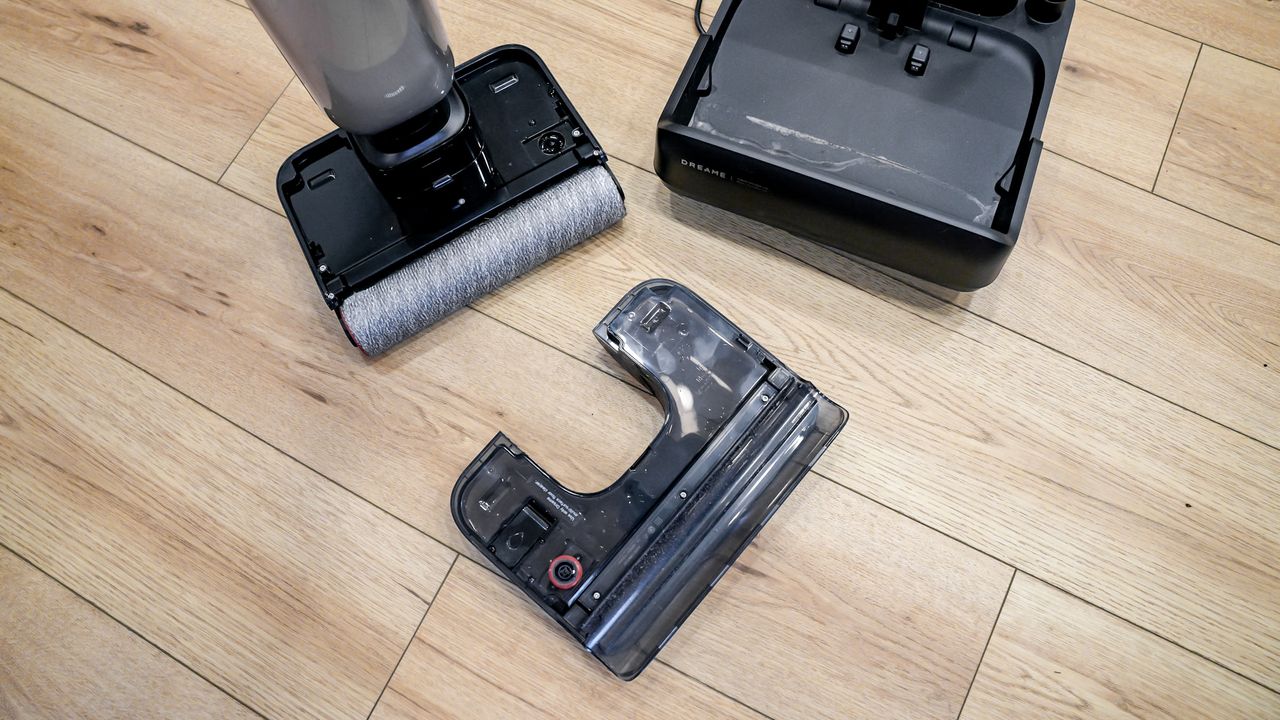 Parts of a Dreame Aero Pro Wet Dry Vacuum