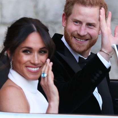 White-collar worker, Smile, Formal wear, Fun, Photography, Businessperson, Event, Suit, Gesture, Vehicle, 