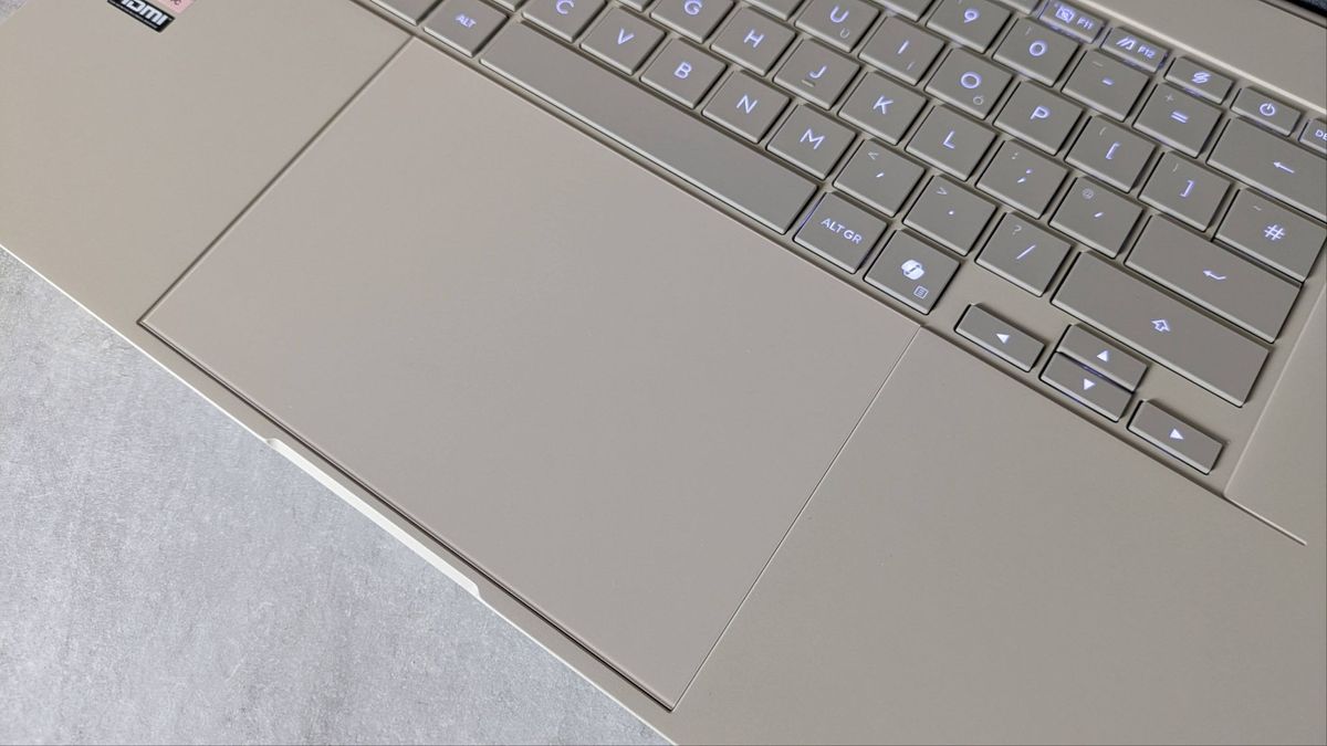 Asus Zenbook A16