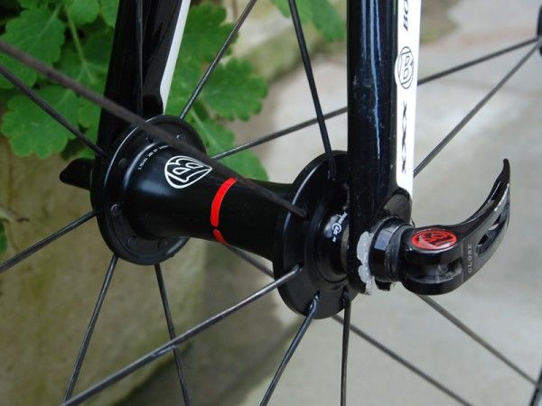 Both front and rear wheels rotate about hubs built by DT Swiss.