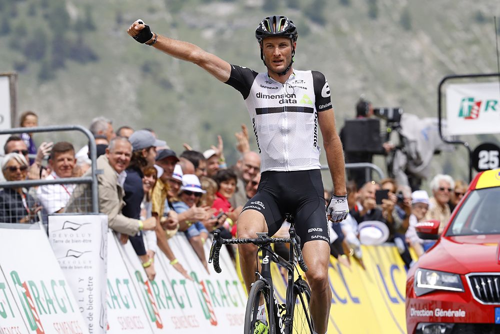 Stephen Cummings (Dimension Data) wins stage 7 at Criterium du Dauphine