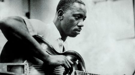 Jazz guitarist Wes Montgomery poses for a Riverside Records publicty still circa 1960. 
