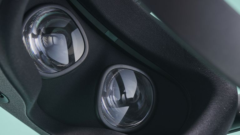 Apple VR headset coming 2022
