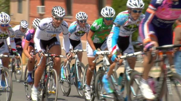 Lauren patrols the front of the SRAM Tour of Gila Criterium, teammate Shelley Evans takes the win.