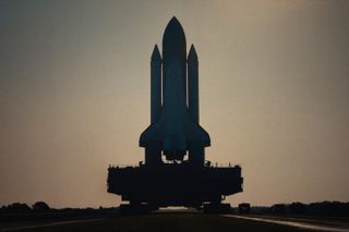 Challenger: The Final Flight -dokumentin kuvakaappaus avaruusraketista
