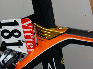 Samuel Sanchez (Euskaltel-Euskadi) also gets a special gold seatpost collar.