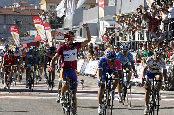 Freire gets his second win and extends his lead in the points competition