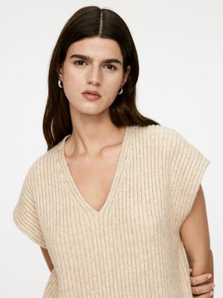 Relaxed Rib-Knit Vest