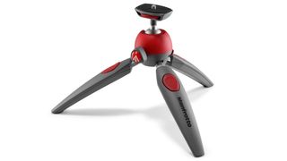 Bestes Reisestativ: Manfrotto PIXI EVO