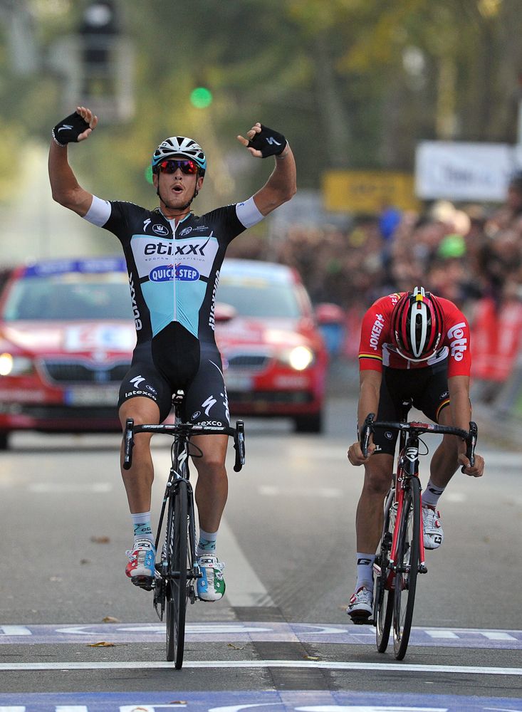 Matteo Trentin (Etixx-Quick Step) wins the 2015 Paris-Tours
