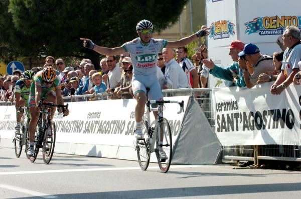 'Ale Jet' takes a win in his stint for the ill-fated LPR team.