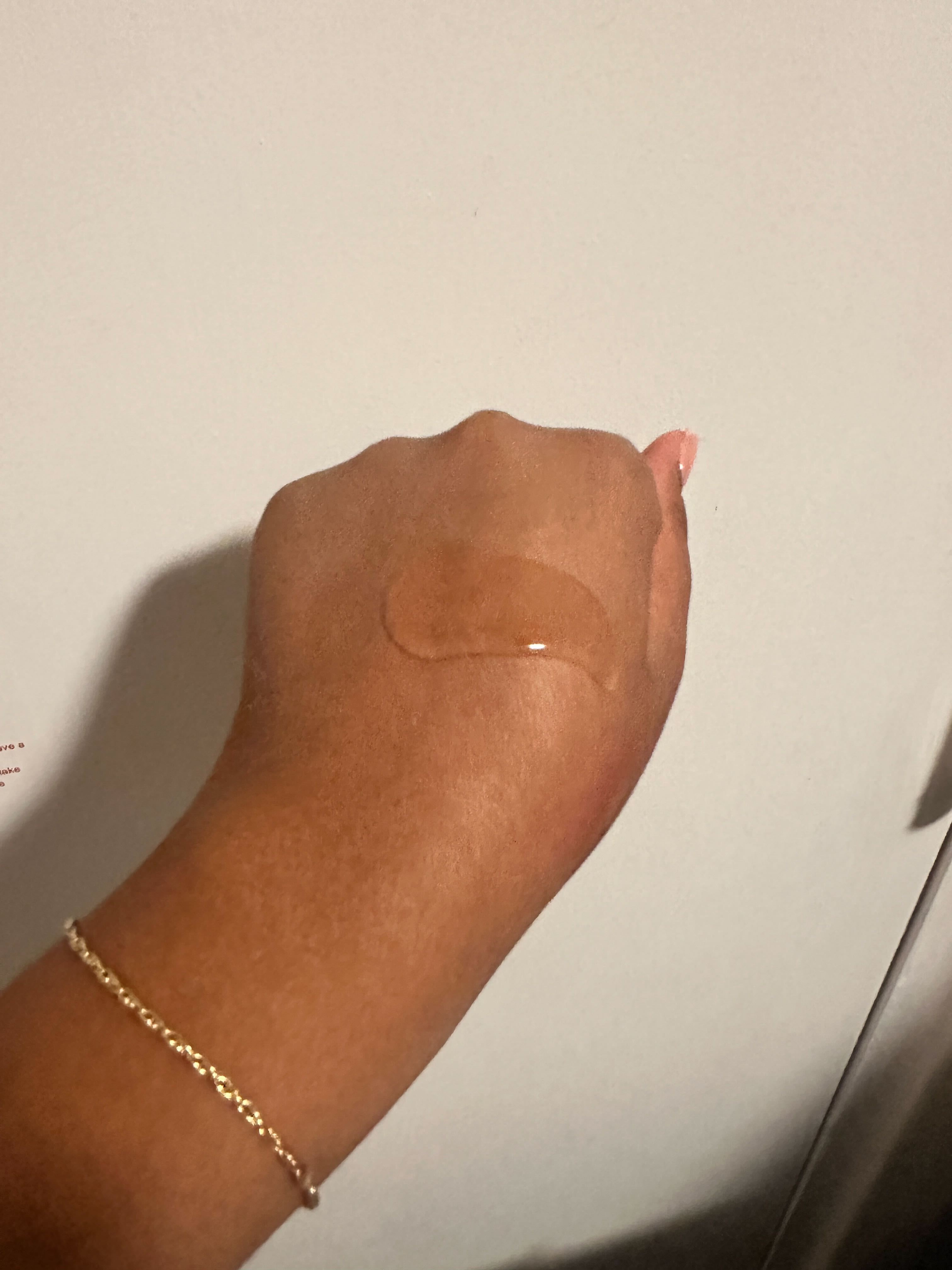 Ariel Baker testing Biosilk Silk Therapy Original.