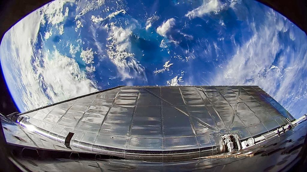 Relive SpaceX's epic Starship launch (and rocket catch) in these