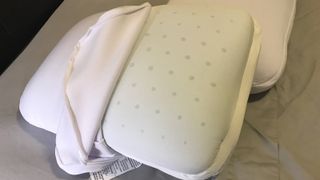 Casper Hybrid Pillow unzippered