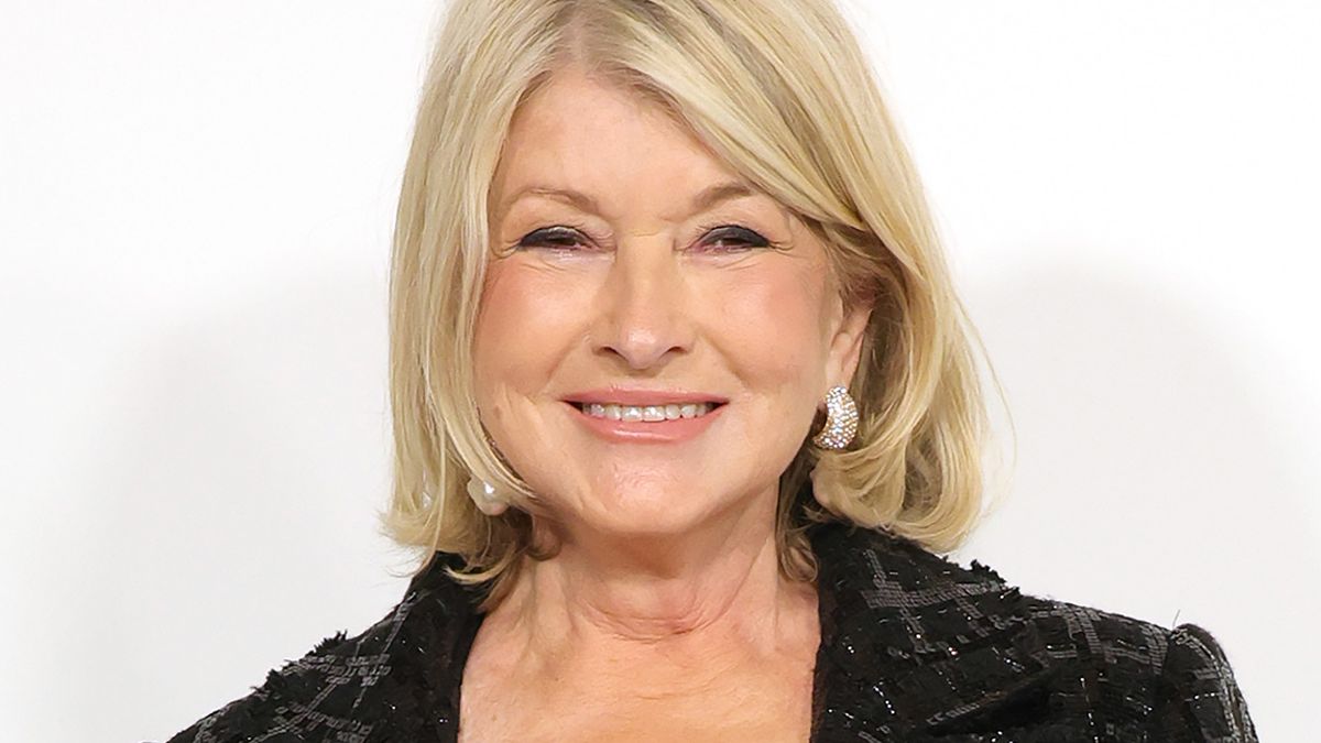 Martha Stewart's Cheap Alternative If You Can't Have A Christmas Tree 