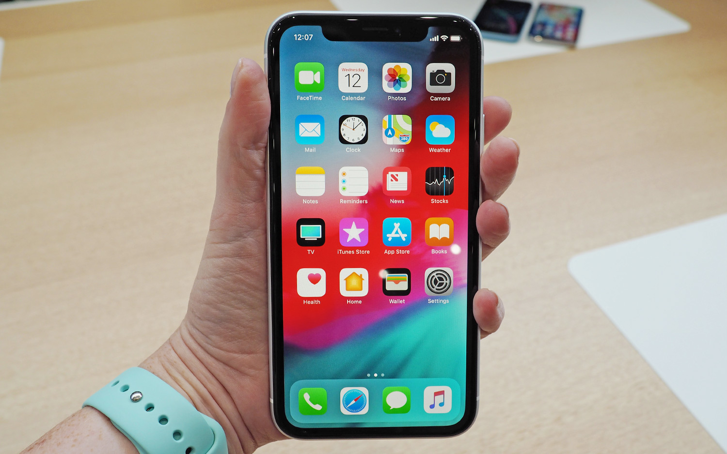 iPhone XS or iPhone XR? Here's Your Cheat Sheet | Tom's Guide