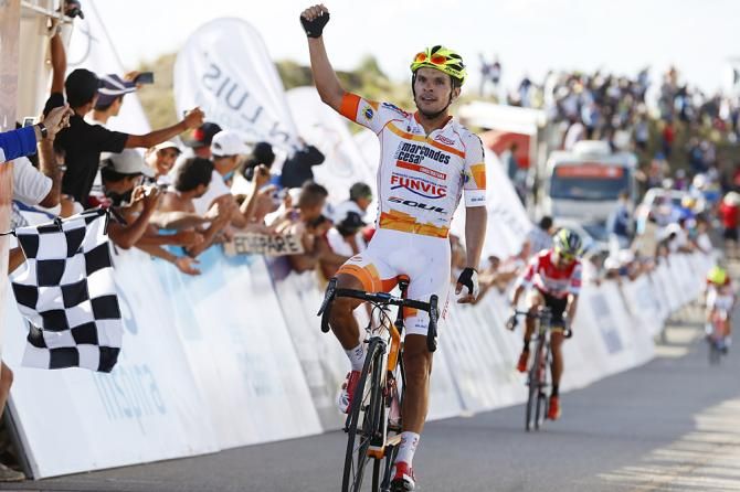 Kleber Ramos Da Silva (Funvic-Sao Jose dos Campos) wins stage 6 atop Filo Sierras Comechingones