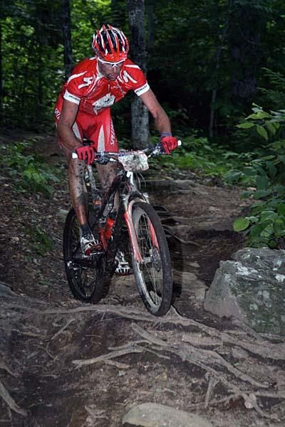Todd Wells (Specialized) enters the last technical drop to finish third.