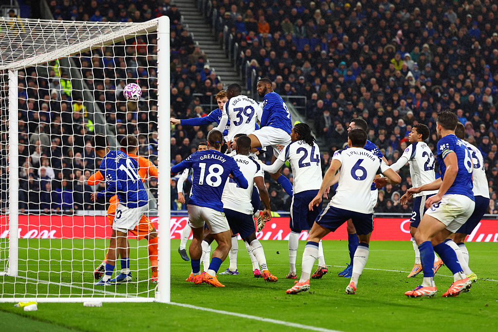 LIVERPOOL, ENGLAND - OCTOBER 26: Jake O'Brien of Everton scores a goal that is later ruled out by VAR during the Premier League match between Everton and Tottenham Hotspur at Hill Dickinson Stadium on October 26, 2025 in Liverpool, England. (Photo by Chris Brunskill/Fantasista/Getty Images)
