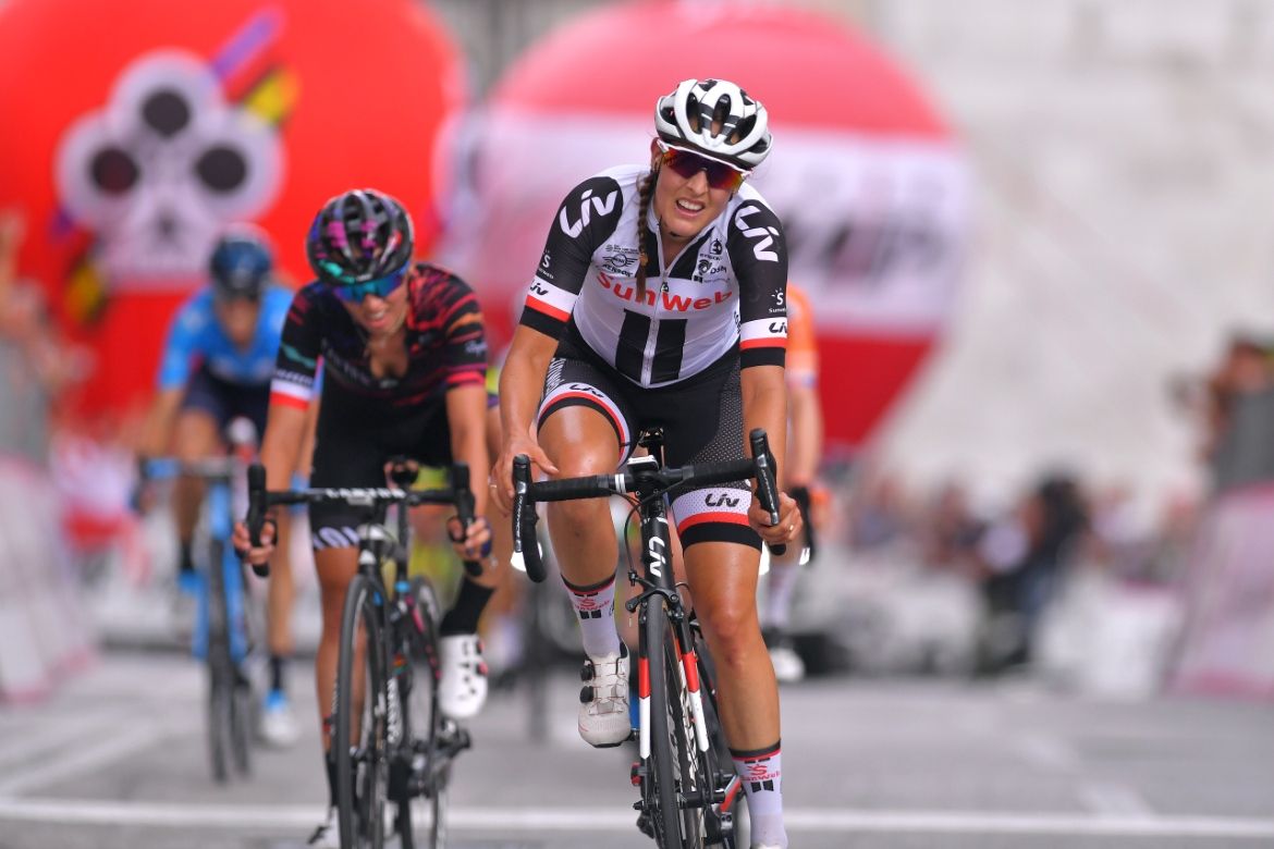 Lucinda Brand (Sunweb) was second