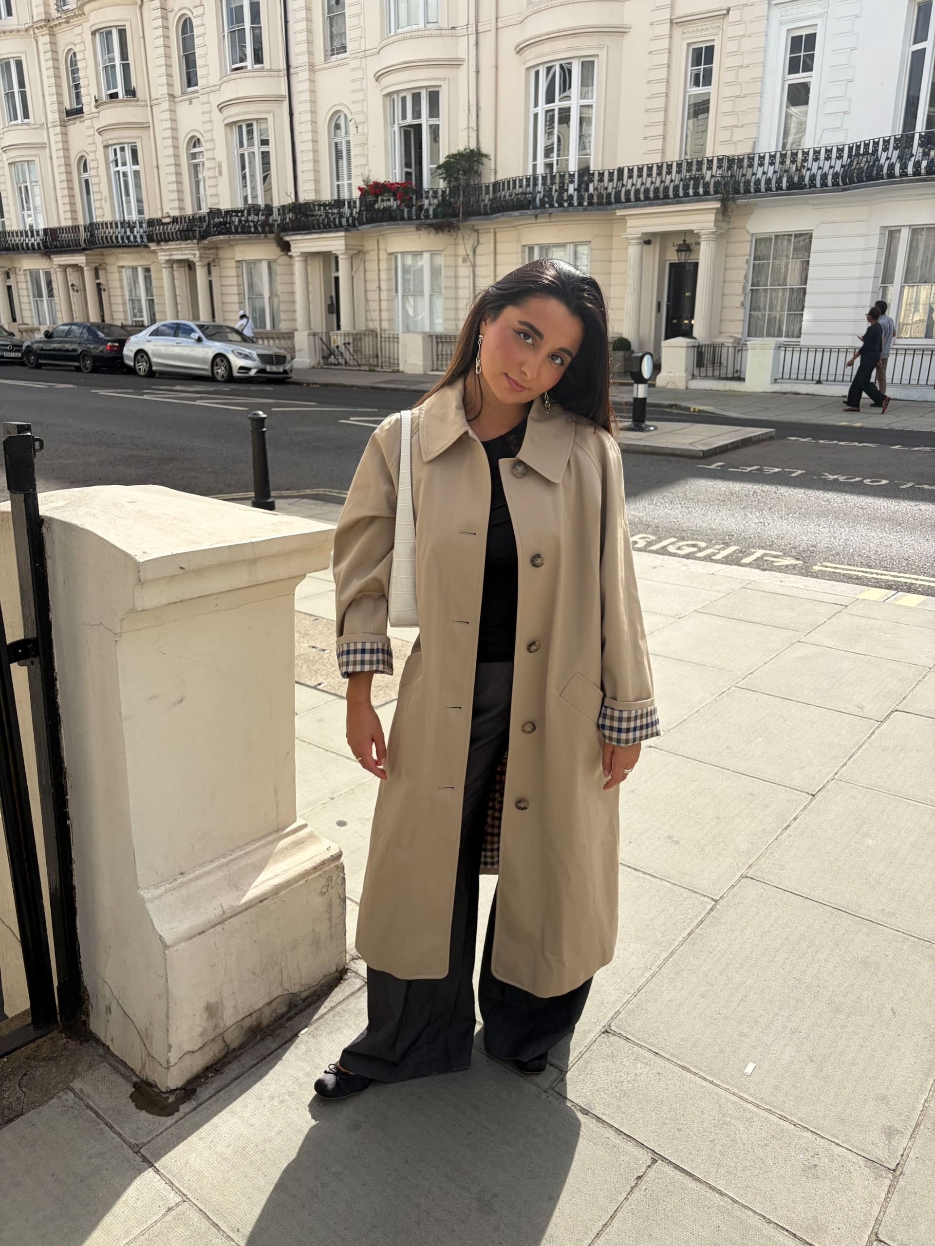 Shopping Editor Marina wearing the Sezane trench coat