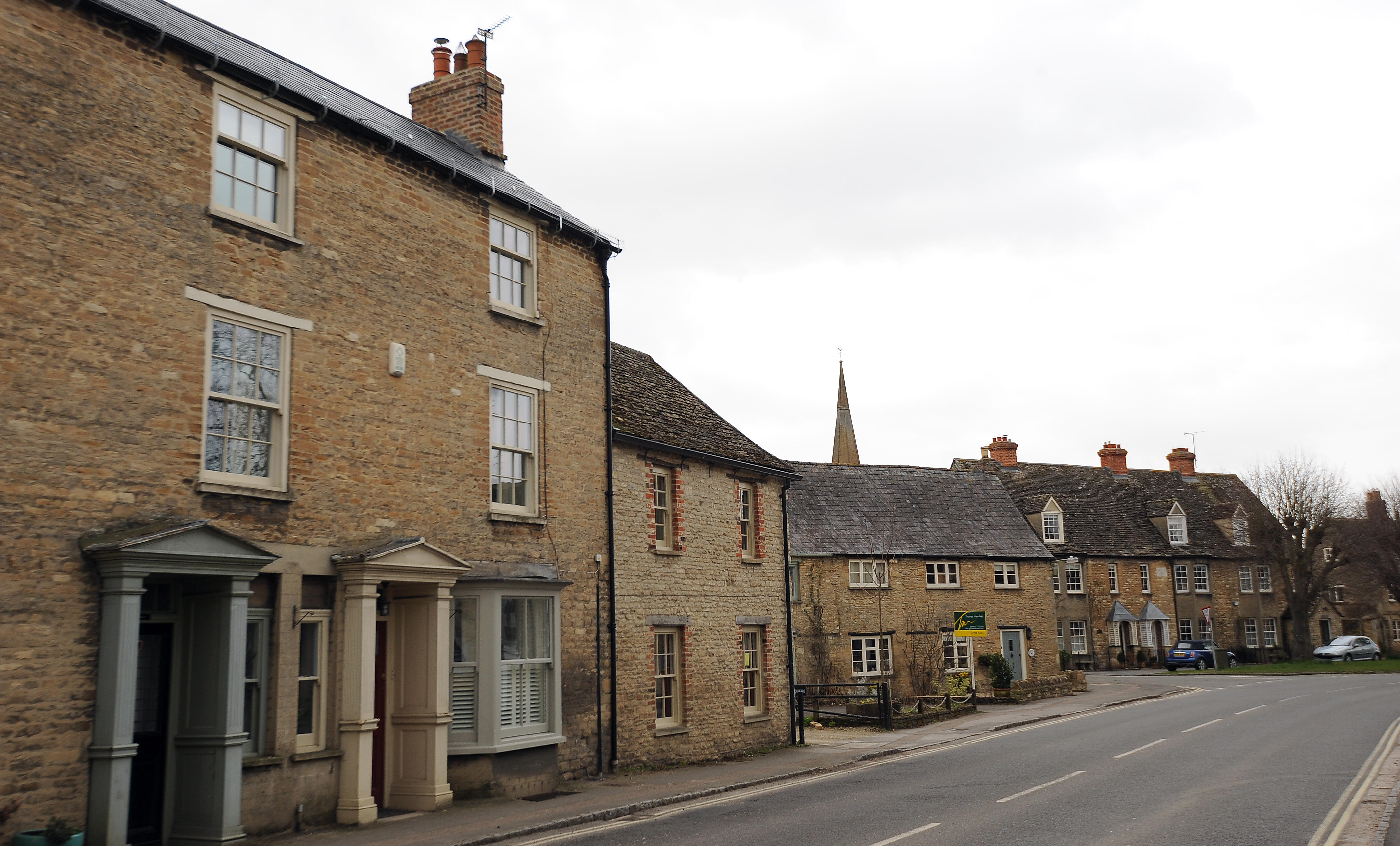 Bampton in Oxfordshire - the village where Downton Abbey was filmed 