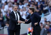 Ange Postecoglou and Thomas Frank shake hands before a match