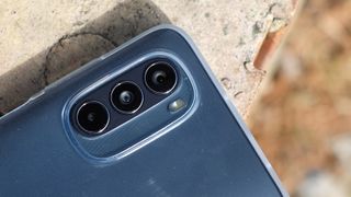 Motorola Moto G62 review camera angled