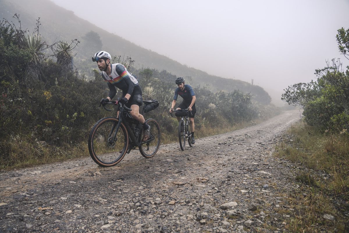 Laurens ten Dam and Janosch Wintermantel on epic climb of Sumapaz on stage 7