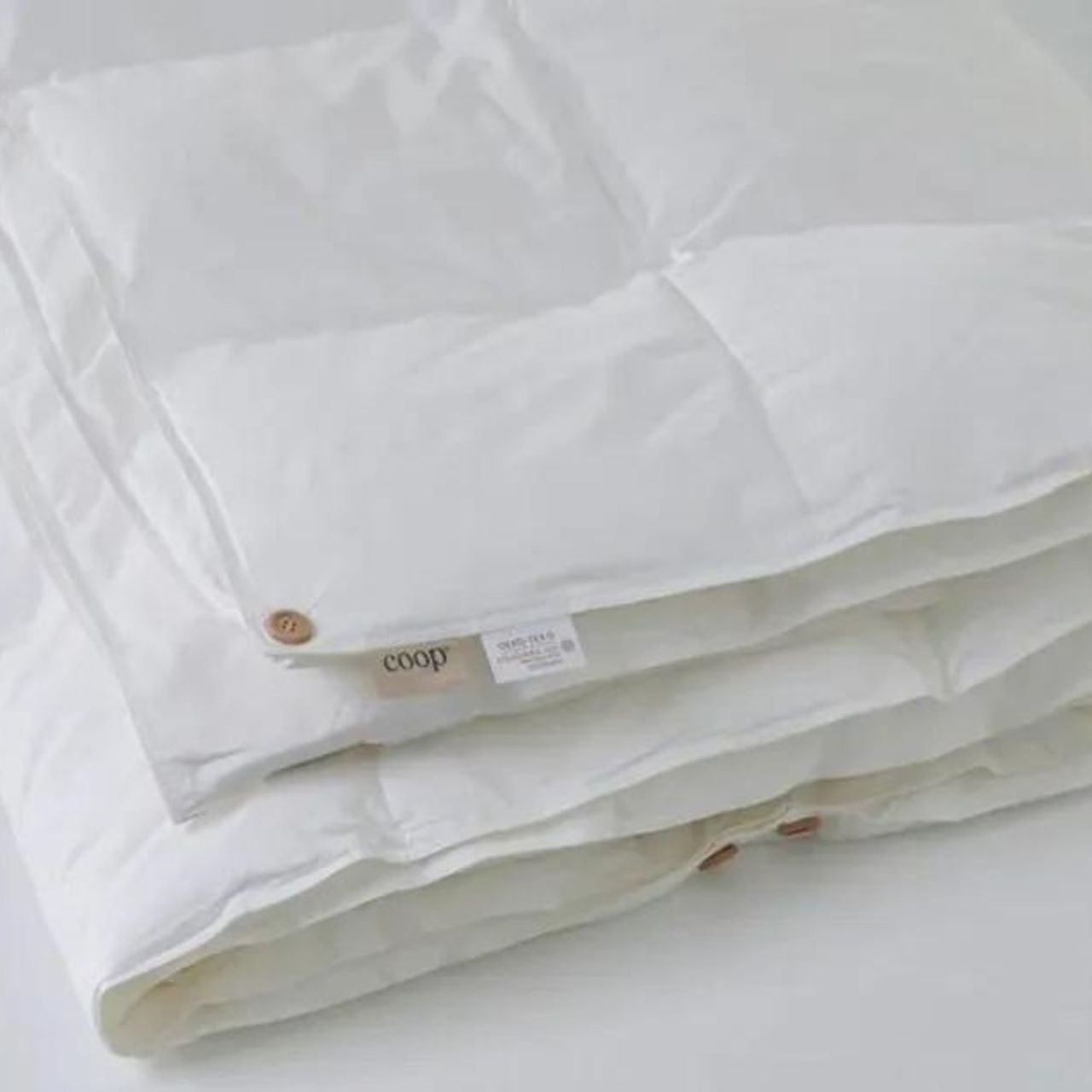 Best cooling comforter 2024 reviewed for sweatfree sleep