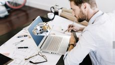 A man using the SpatialLabs 3D program on an Acer Concept D