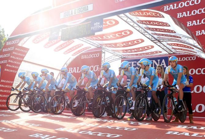 Team Astana at the start