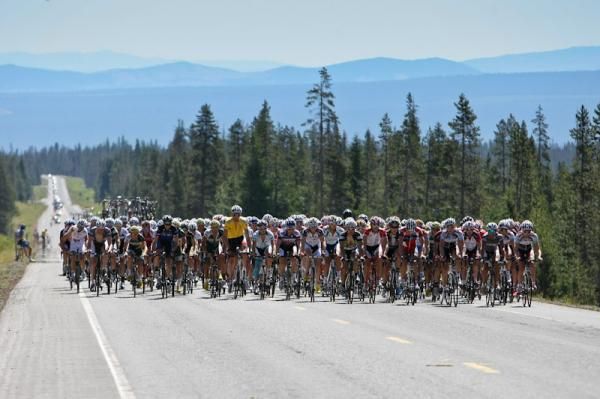 The main field didn't seem to intent on chasing up the first climb