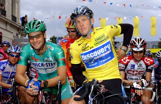 Tom Boonen and Lance Armstrong on the start line of stage 8 at the 2005 Tour de France