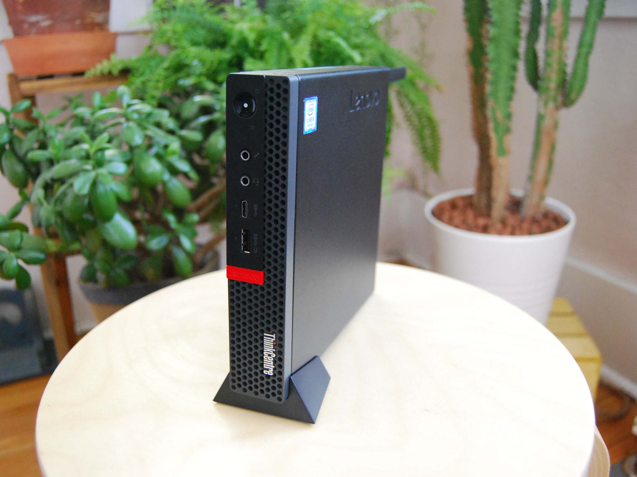 Lenovo ThinkCentre M720q Tiny review: Security, ports, and