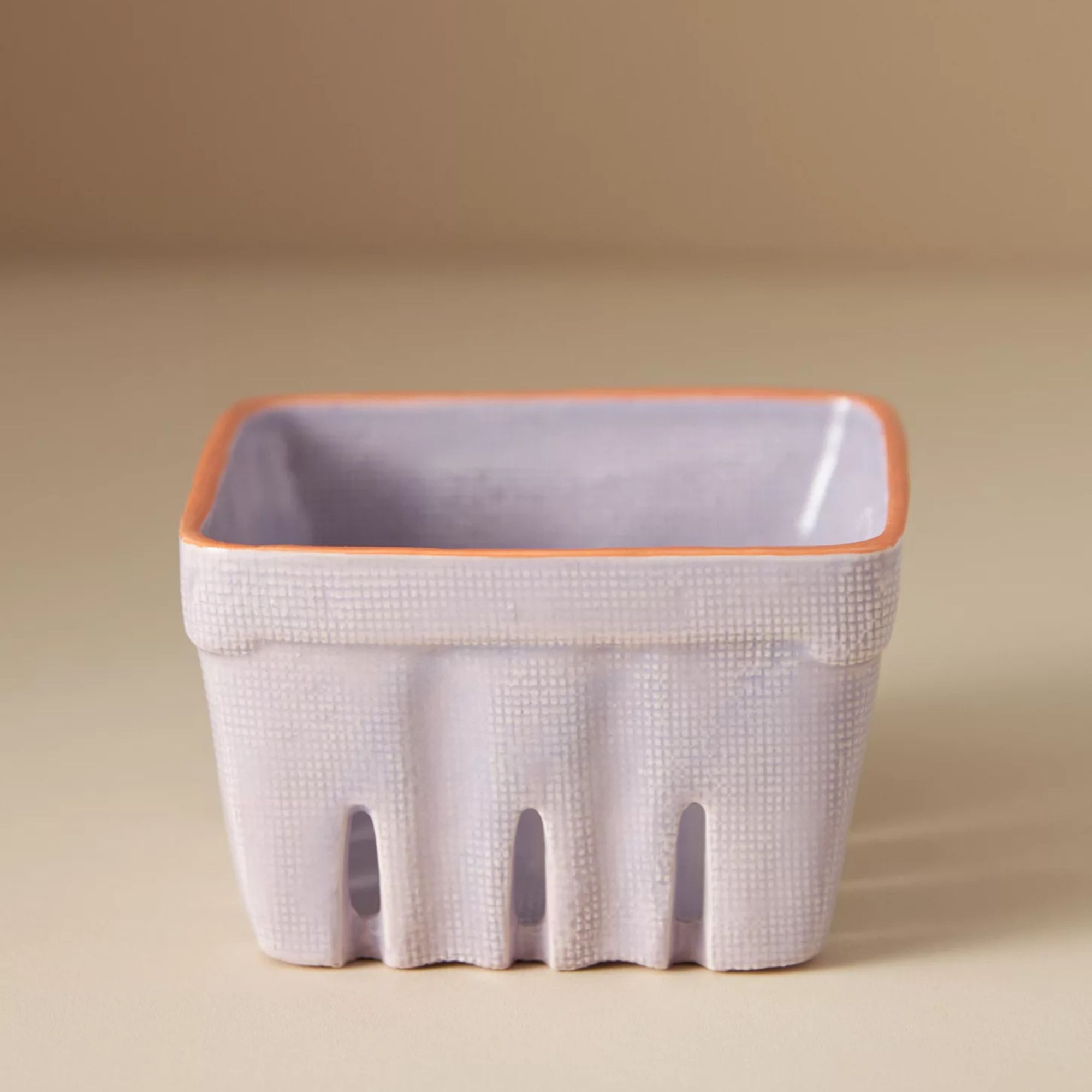 Linnea Stoneware Fruit Basket (Lilac)