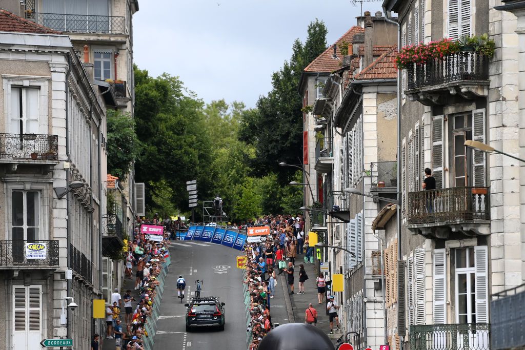 Images from the individual time trial on stage 8 of the Tour de France Femmes 2023