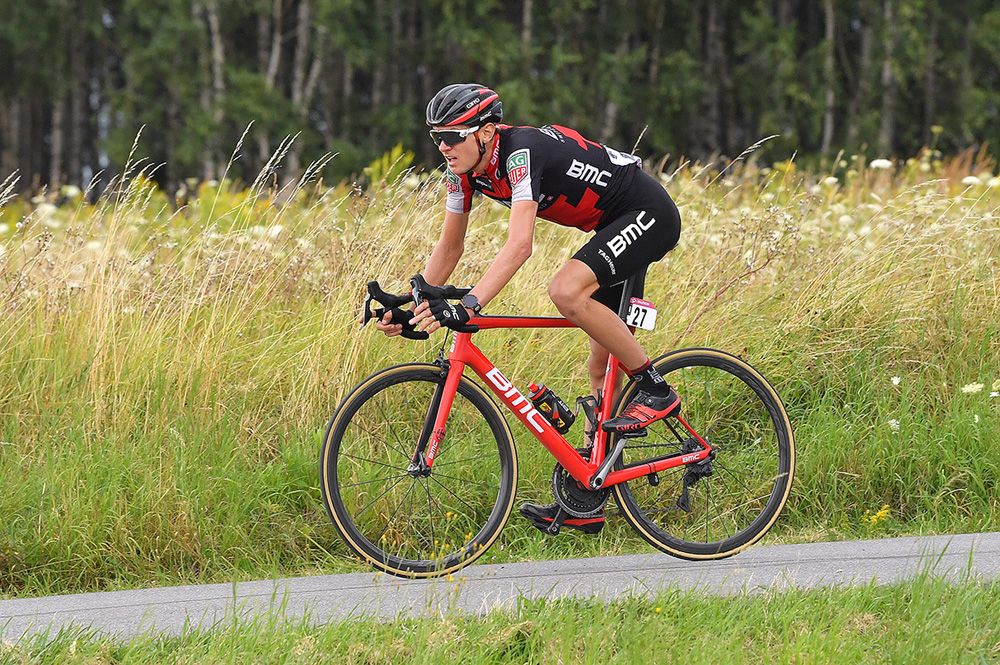 Tejay van Garderen (BMC) tried to stay away