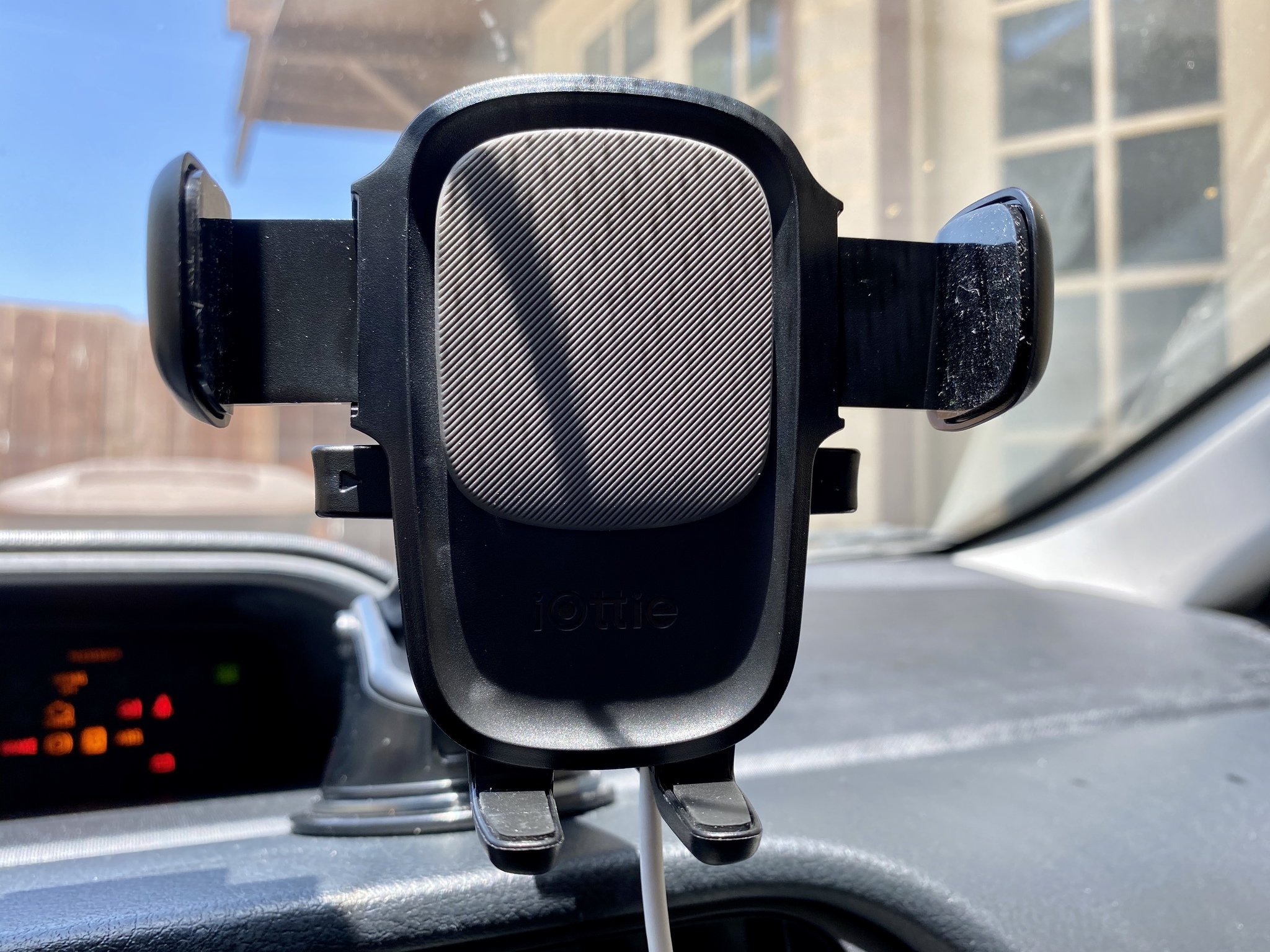 iOttie Easy One Touch 5 review: A strong and secure dashboard mount