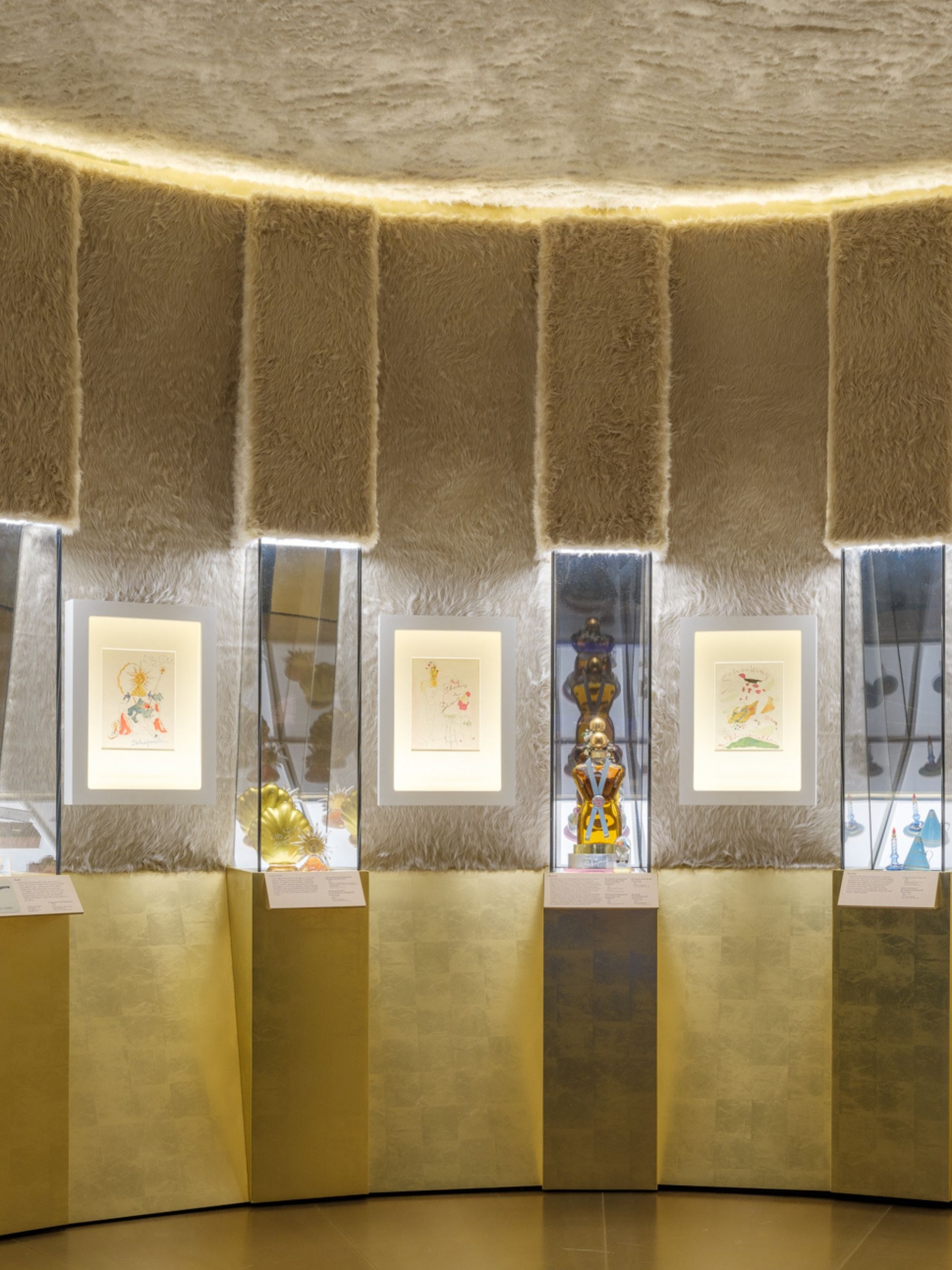 inside schiaperalli exhibition at V&amp;A